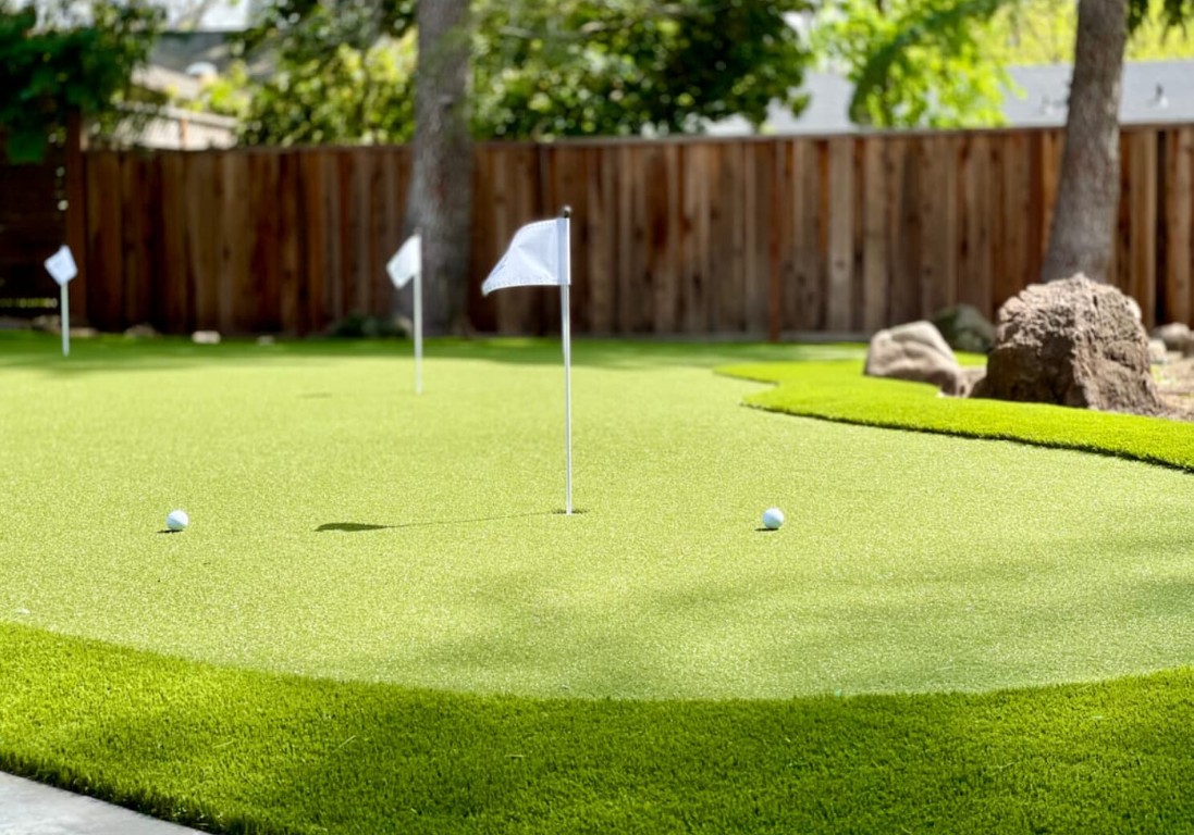 Backyard Putting Greens installation in Hammond, IN